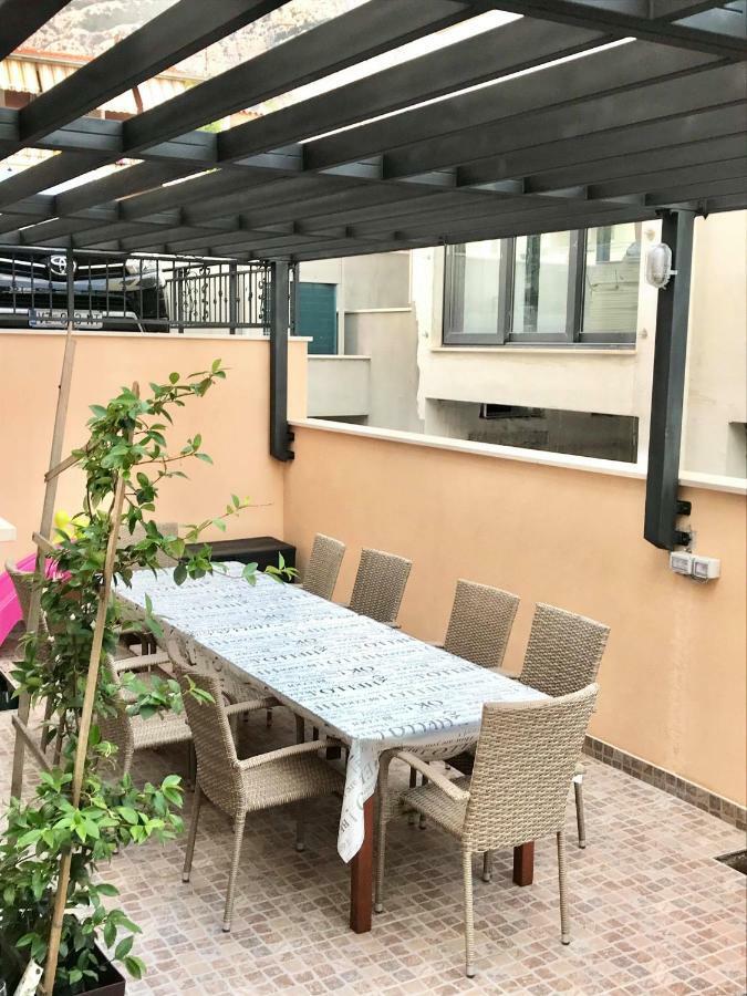Апартаменты Cocoville Beach House- Макарска Экстерьер фото