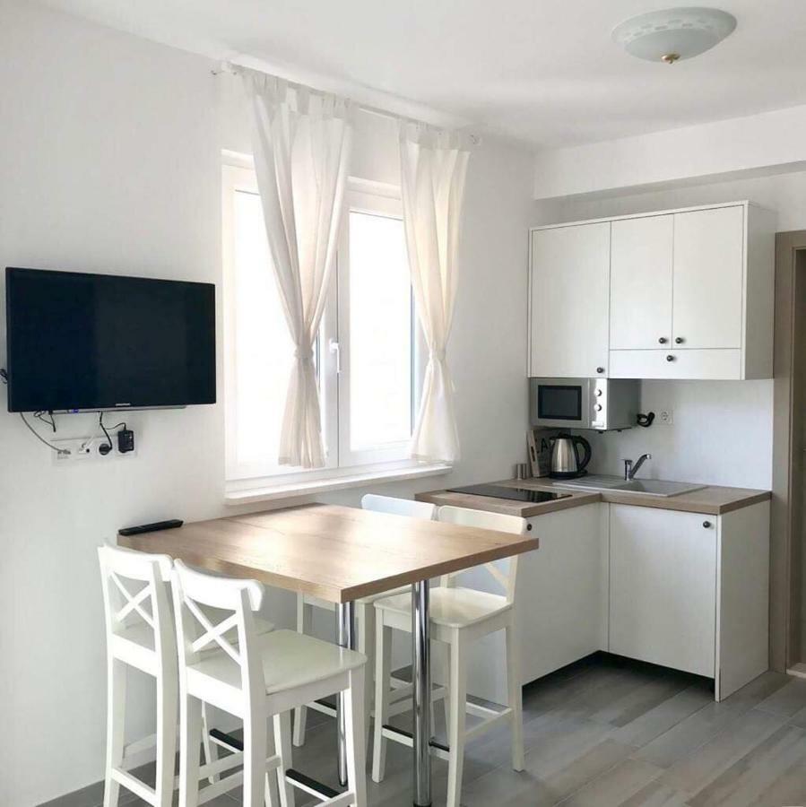 Апартаменты Cocoville Beach House- Макарска Экстерьер фото